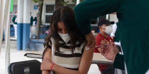 Llegan a Puebla 167 mil vacunas Pfizer para mayores de 15 años