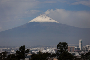 Mantiene SEGOB monitoreo permanente del volcán Popocatépetl