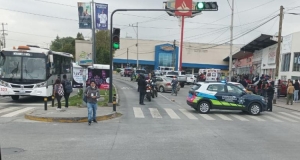 Asalto a camioneta de Cometra termina en balacera en la capital poblana