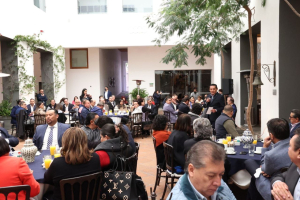 EDUARDO RIVERA Y LILIANA ORTIZ CELEBRAN LAS FIESTAS DECEMBRINAS CON DUEÑOS Y DIRECTORES DE MEDIOS DE COMUNICACIÓN