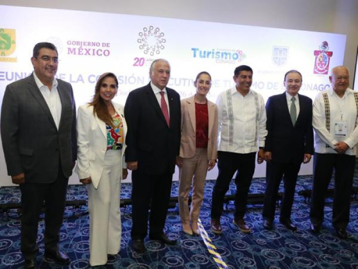 Promueve Sergio Salomón oferta turística de Puebla en “Tianguis Turístico 2023”