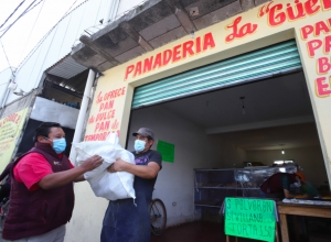 Benefician a establecimientos de elaboración de pan con insumos