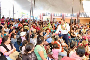 40 familias de Xonacatepec atendidas por Armenta en agua, seguridad y salud