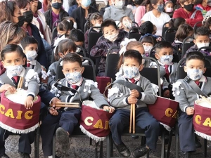 Inicia SEDIF entrega de uniformes a infantes de Centros de Asistencia Infantil