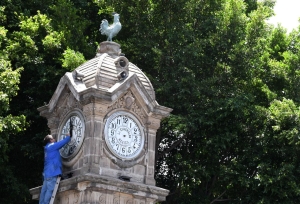 Los relojes de &quot;El Gallito&quot; y Palacio Municipal vuelven a dar la hora, gracias a la oportuna intervención del Ayuntamiento de Puebla