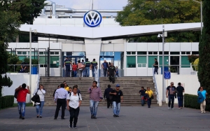 Realizan tercera consulta del contrato colectivo 2022 en Volkswagen Puebla