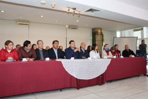 Fortalecer equipos es incorporar talentos en beneficio de los poblanos: Armenta