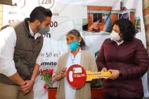 Entrega Gobierno del Estado viviendas en San Andrés Cholula