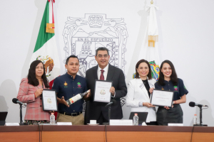 Promueve gobierno de Puebla la calidad del mezcal en concurso internacional