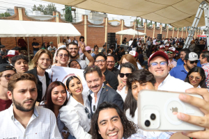 SE COMPROMETE IGNACIO MIER A LUCHAR POR EL FUTURO DE LA JUVENTUD POBLANA