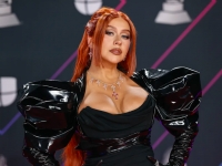 Christina Aguilera sorprende con su aparición en los Latin Grammy