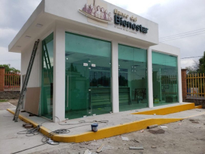 Presuntos delincuentes explotan Banco Bienestar en Apizaco, Tlaxcala