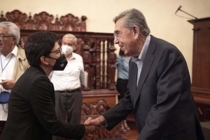 Presenta Cuauhtémoc Cárdenas su libro Por una democracia progresista en la Fenali 2022