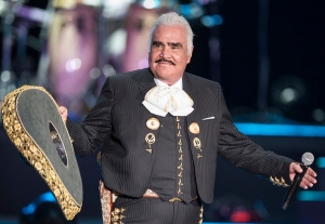 Vicente Fernández dejó un video en el que anunció su bioserie “El Rey” de Netflix