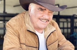 La salud de Vicente Fernández es grave, informa su hijo