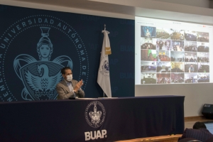 Rector Alfonso toma protesta nuevos integrantes de los CUA de la BUAP