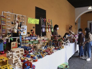 Impulsa Cultura comercialización y rescate de juguetes artesanales